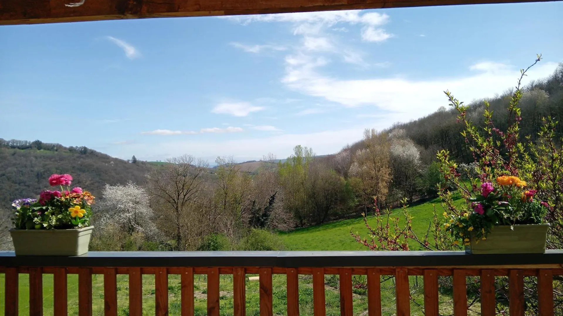 La Bergerie De Lavernhe Connac Guest house